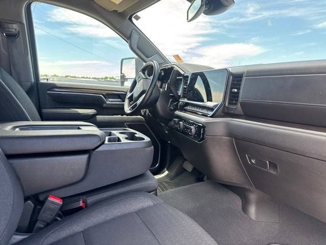 2025 Chevrolet Silverado 3500 HD LT