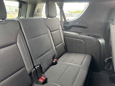 2025 Chevrolet Suburban LS