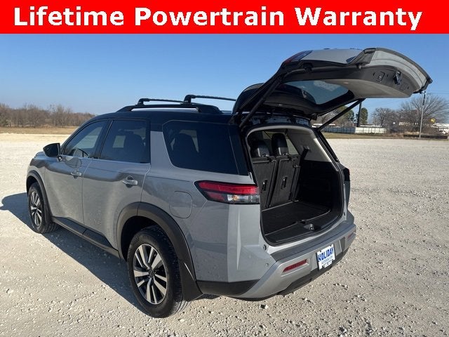 2024 Nissan Pathfinder SL