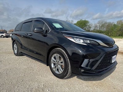 2023 Toyota Sienna XSE