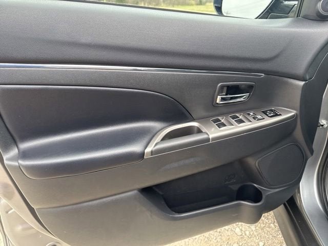 2025 Mitsubishi Outlander Sport S