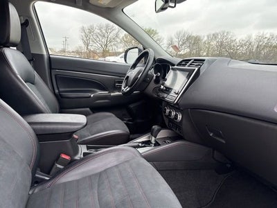 2025 Mitsubishi Outlander Sport S