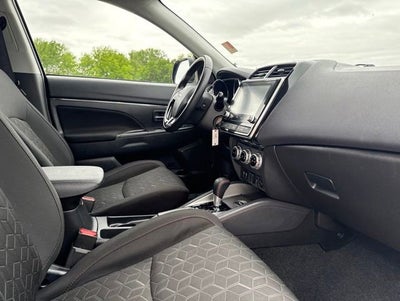 2025 Mitsubishi Outlander Sport S
