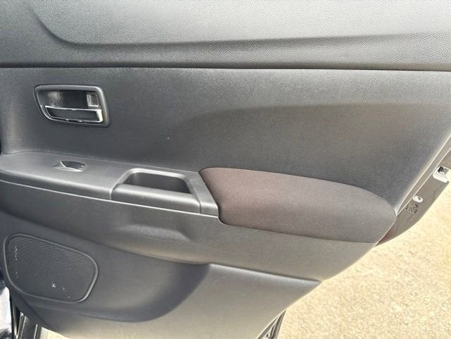 2025 Mitsubishi Outlander Sport S