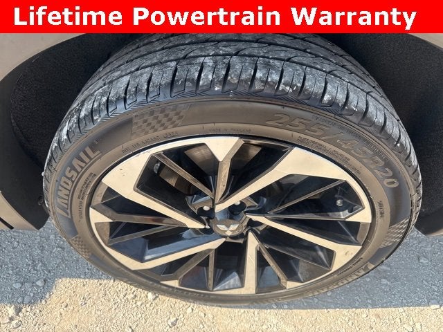 2023 Mitsubishi Outlander SE