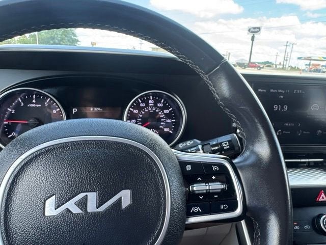 2023 Kia Carnival LX