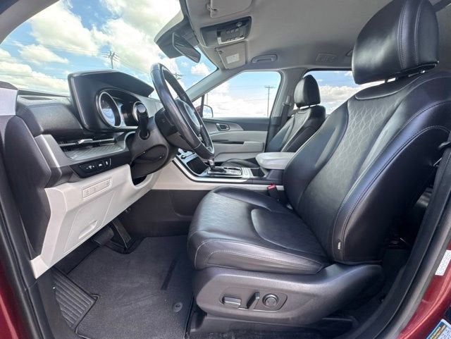 2023 Kia Carnival LX