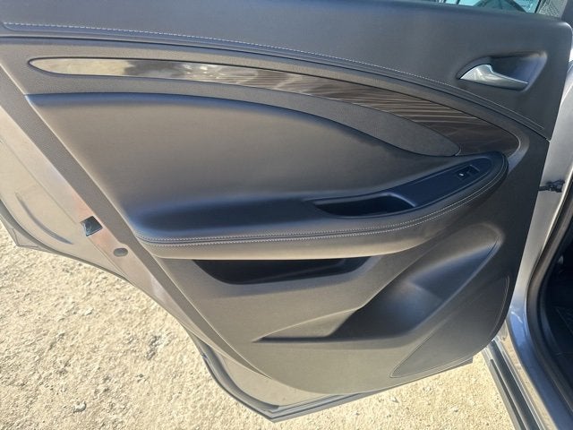 2020 Buick Envision Essence Group