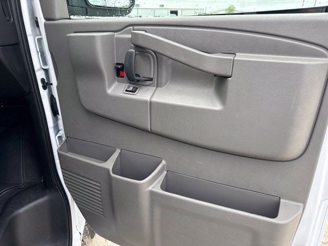 2026 GMC Savana Passenger LT