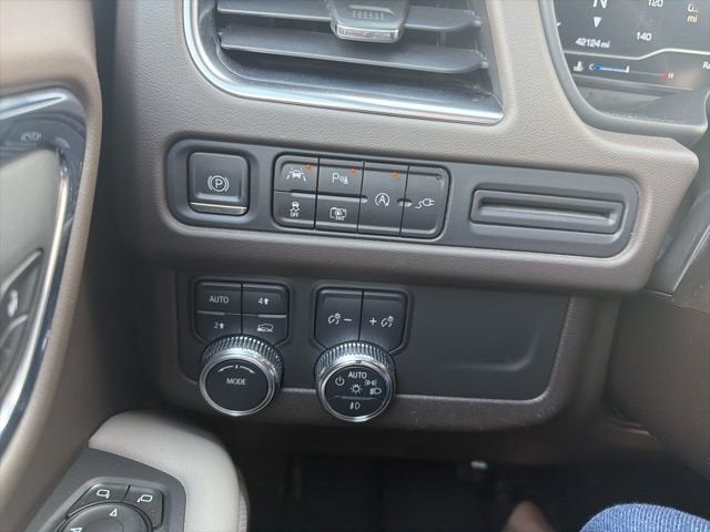 2022 GMC Yukon XL SLT