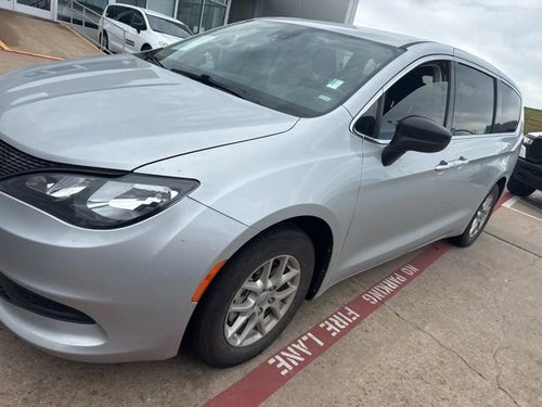 2024 Chrysler Voyager LX