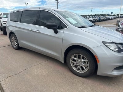 2024 Chrysler Voyager LX