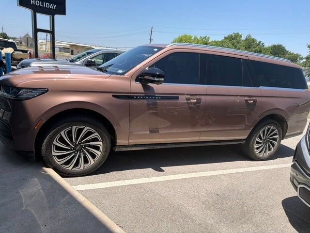 2025 Lincoln Navigator L Black Label