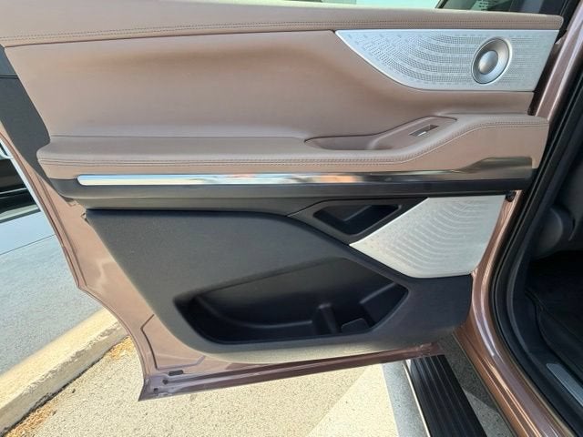 2025 Lincoln Navigator L Black Label