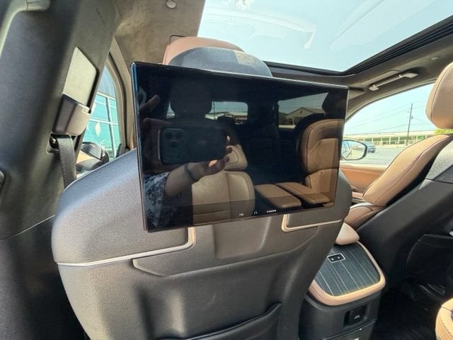 2025 Lincoln Navigator L Black Label