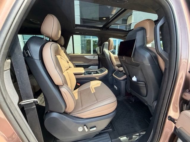 2025 Lincoln Navigator L Black Label