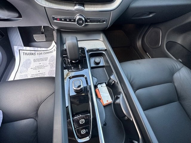 2025 Volvo XC60 Plus