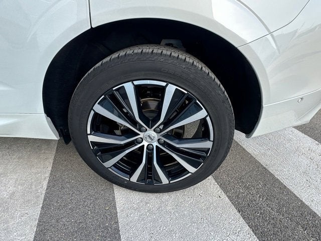 2025 Volvo XC60 Plus