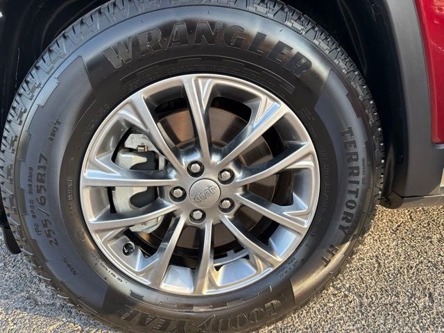 2021 Jeep Cherokee Latitude Lux