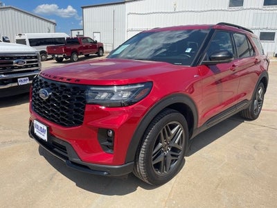 2025 Ford Explorer ST-Line