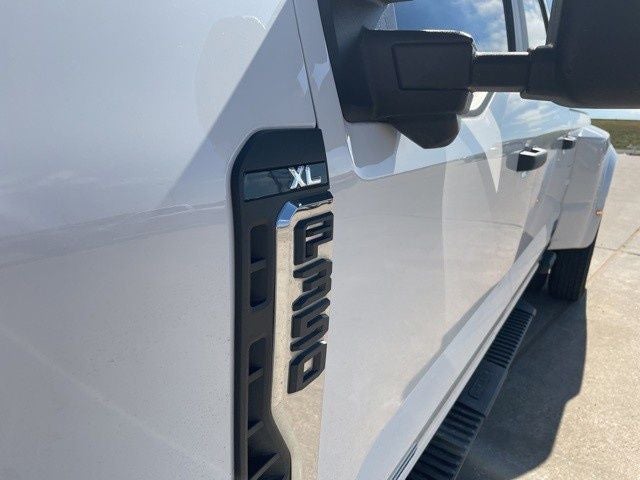 2023 Ford F-350SD XL