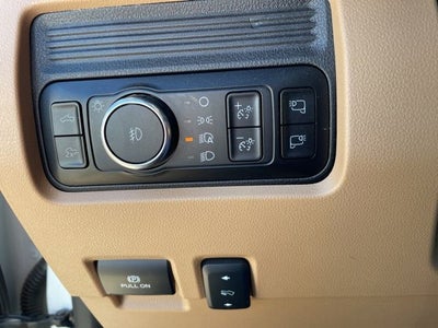 2025 Ford F-350SD Lariat DRW