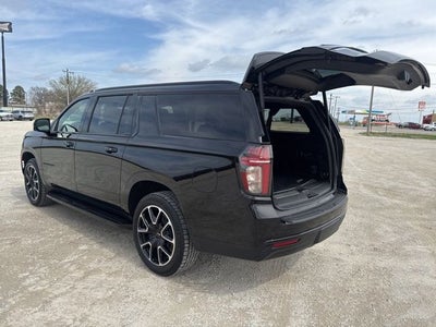 2023 Chevrolet Suburban RST