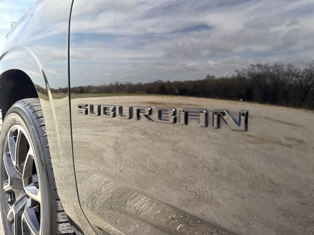 2023 Chevrolet Suburban RST