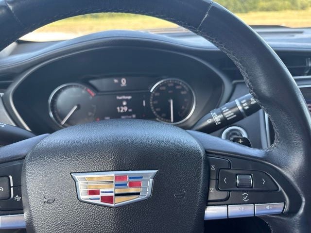 2022 Cadillac XT4 Premium Luxury