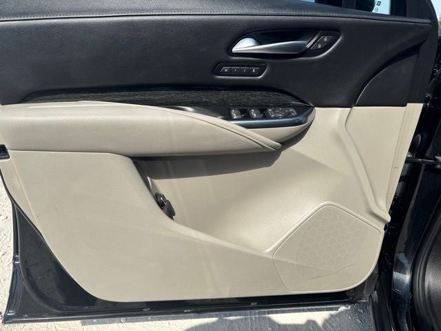 2022 Cadillac XT4 Premium Luxury