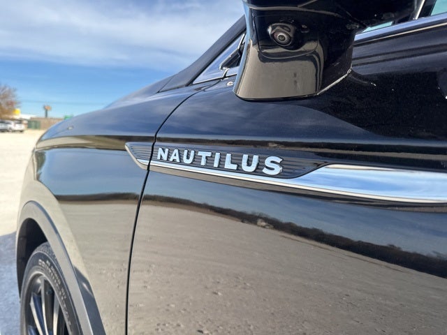 2021 Lincoln Nautilus Reserve