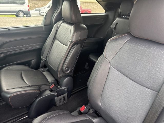 2023 Toyota Sienna XSE 7 Passenger
