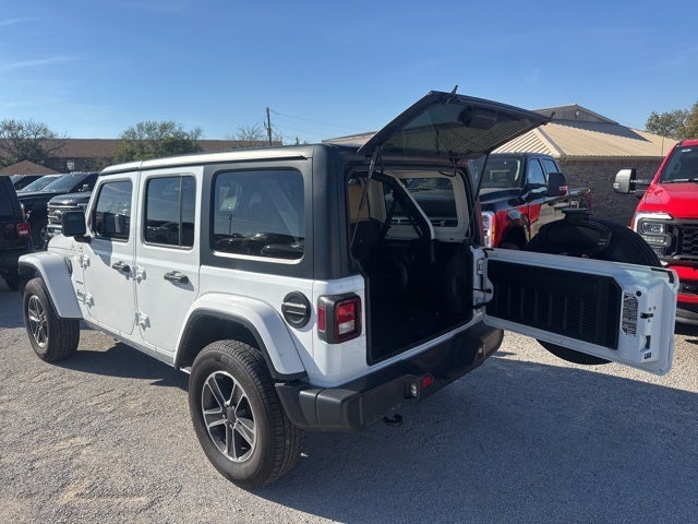 2023 Jeep Wrangler 4-Door Sahara 4x4