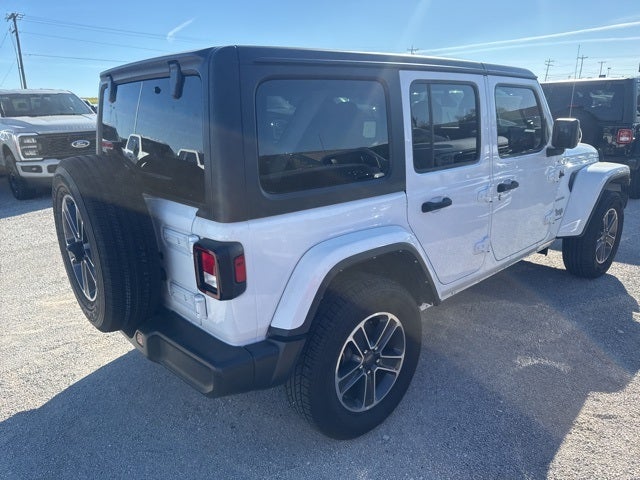 2023 Jeep Wrangler 4-Door Sahara 4x4