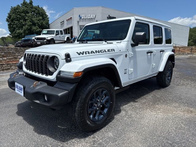 2026 Jeep Wrangler 85th Anniversary Edition's photo