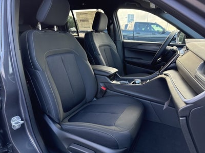 2025 Jeep Grand Cherokee GRAND CHEROKEE LAREDO 4X2