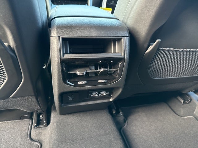 2025 Jeep Grand Cherokee GRAND CHEROKEE LAREDO 4X2