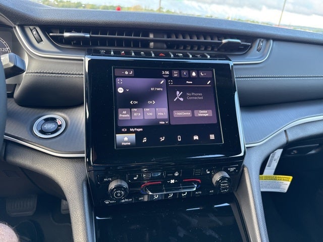 2025 Jeep Grand Cherokee GRAND CHEROKEE LAREDO 4X2