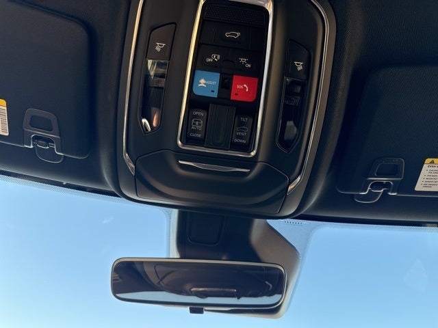 2025 Jeep Grand Cherokee GRAND CHEROKEE LAREDO X 4X2