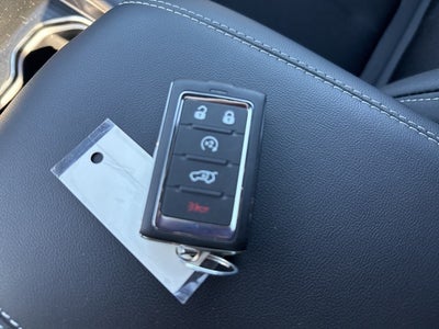 2025 Jeep Grand Cherokee GRAND CHEROKEE LAREDO X 4X2