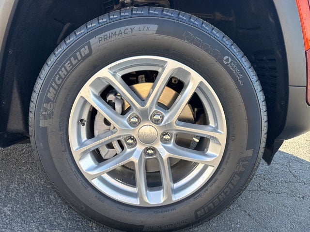 2025 Jeep Grand Cherokee GRAND CHEROKEE LAREDO X 4X2