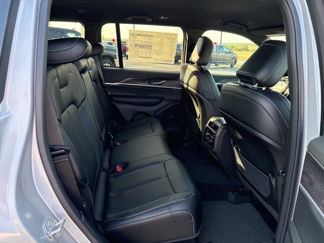 2025 Jeep Grand Cherokee GRAND CHEROKEE LIMITED 4X2