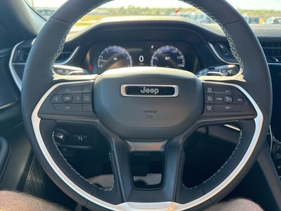 2025 Jeep Grand Cherokee GRAND CHEROKEE LAREDO X 4X4