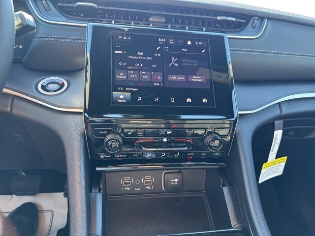 2025 Jeep Grand Cherokee GRAND CHEROKEE LAREDO X 4X4