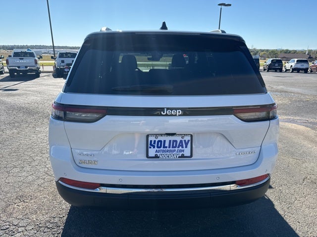 2025 Jeep Grand Cherokee GRAND CHEROKEE LAREDO X 4X4