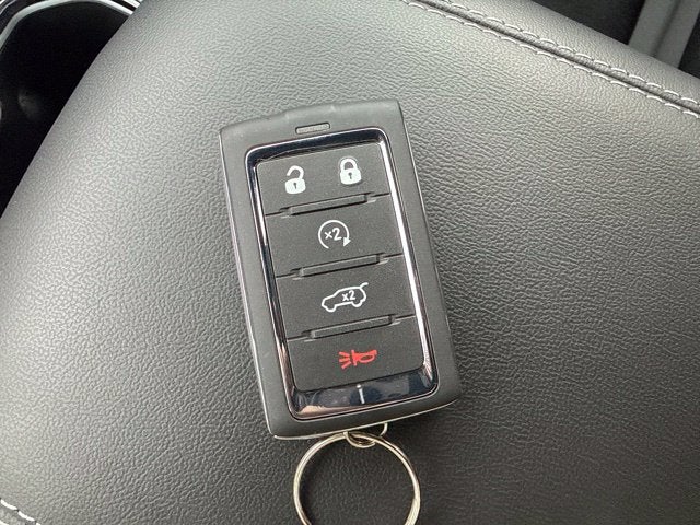 2027 Jeep Grand Cherokee GRAND CHEROKEE LAREDO X 4X4