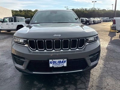 2027 Jeep Grand Cherokee GRAND CHEROKEE LAREDO X 4X4