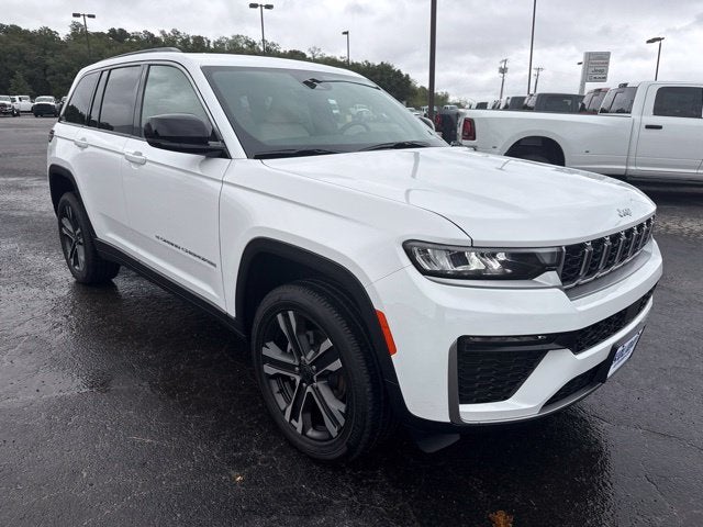 2027 Jeep Grand Cherokee GRAND CHEROKEE LIMITED 4X4