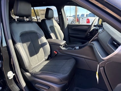 2025 Jeep Grand Cherokee GRAND CHEROKEE L ALTITUDE 4X4