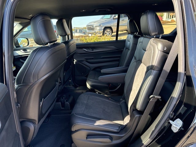 2025 Jeep Grand Cherokee GRAND CHEROKEE L ALTITUDE 4X4